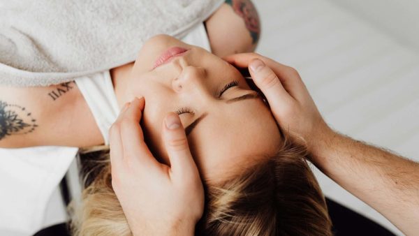 Purentaelimistön toimintahäiriöiden fysioterapia – purentalihasten ja leukanivelen hoito